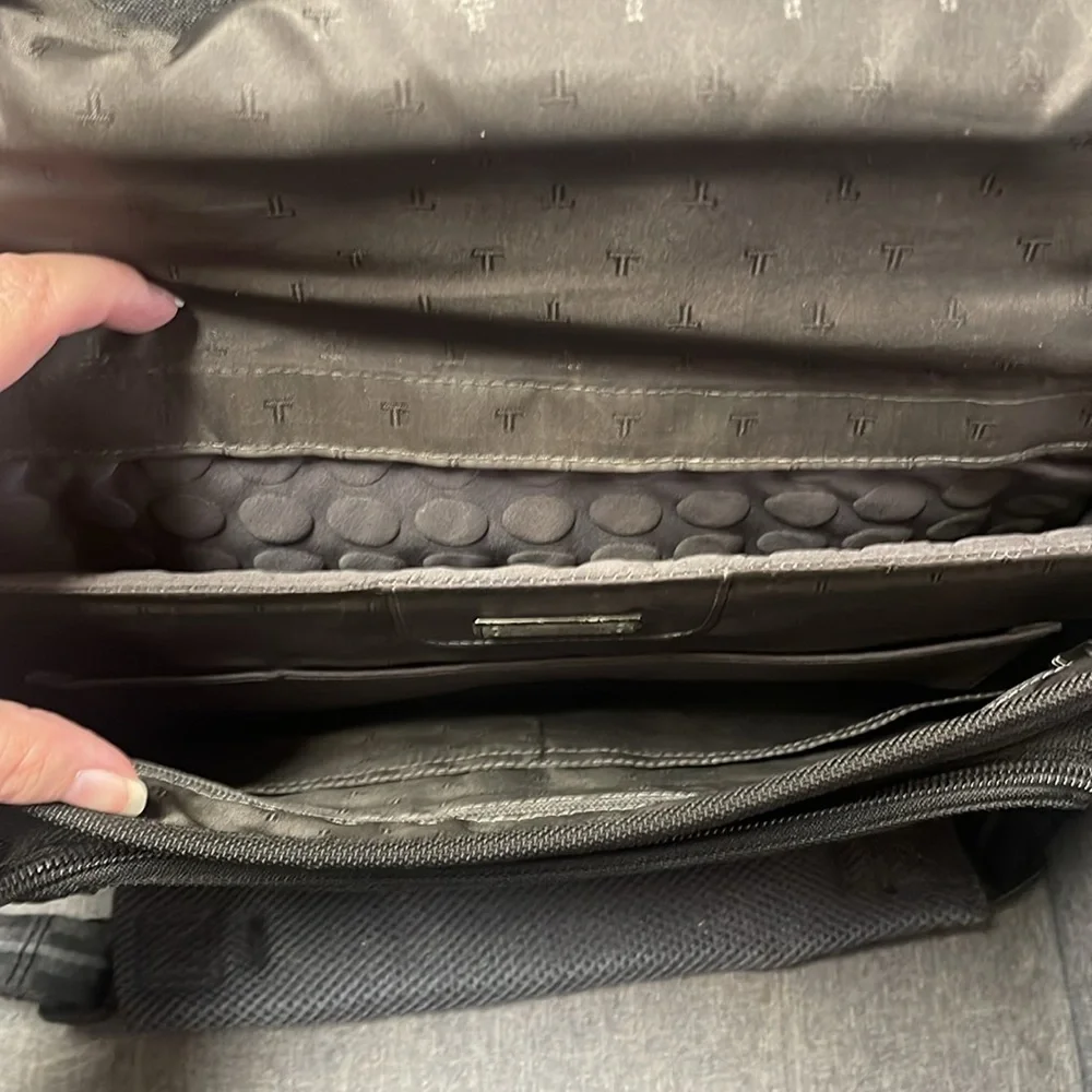 Tumi FXT Ballistic Black Nylon Pushlock Briefcase Messenger Laptop Bag